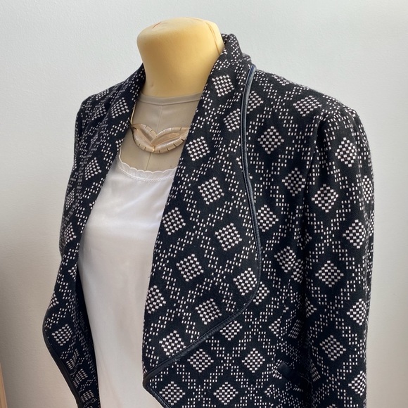 💕Designer open blazer by Sandro - Picture 4 of 8